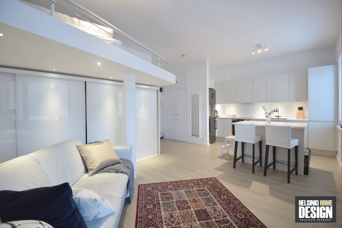 Kylpyhuone päivänvalokatto